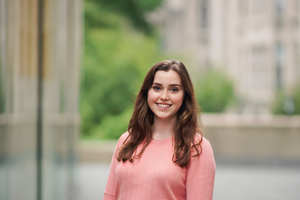 Isabelle Schellenger headshot