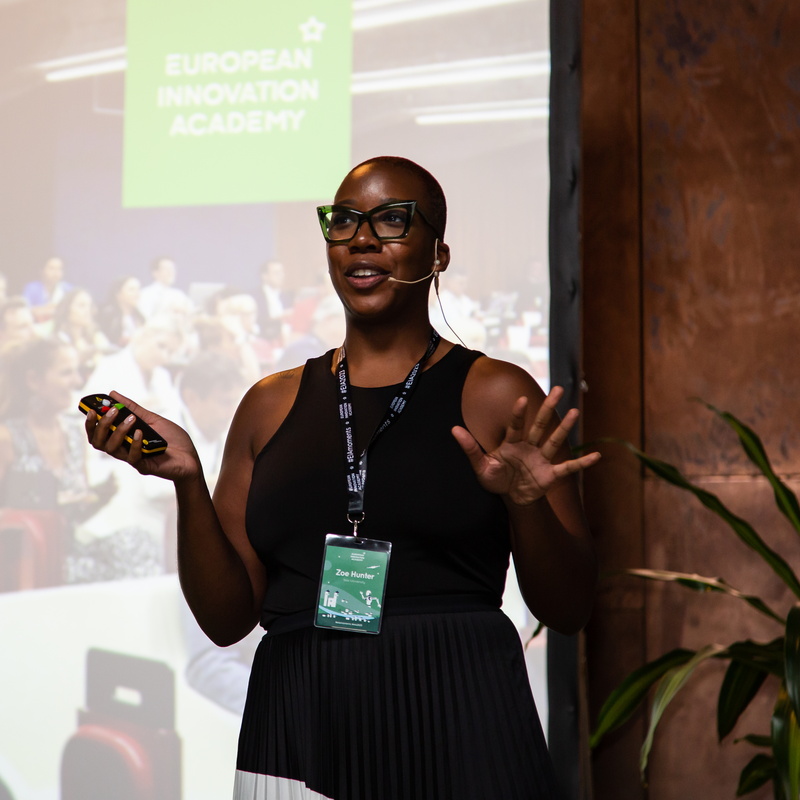 zoe hunter speaking at a conference