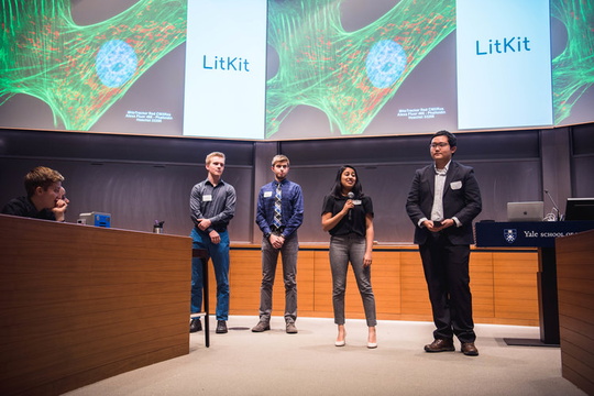Accelerator Teams Pitch their Big Ideas