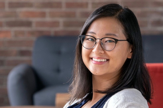 Headshot of Ellen Su